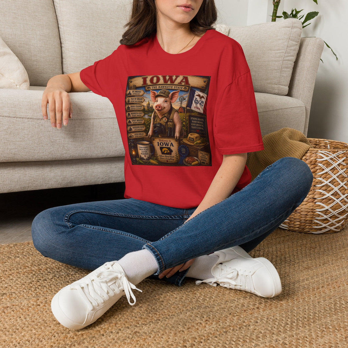 Iowa Pig State Map T-Shirt — Hawkeye State Travel Souvenir Tee