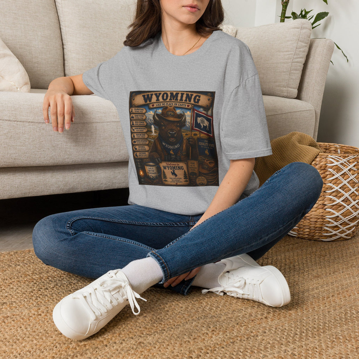 Wyoming Buffalo Vintage Graphic T‑Shirt — 'Wyoming: Like No Place on Earth' State Pride