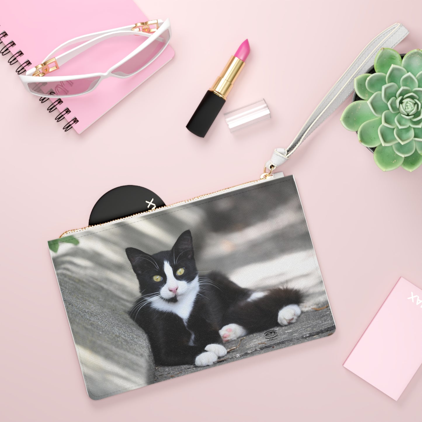 Tuxedo Cat Clutch Bag — Cute Black & White Cat Wristlet Purse