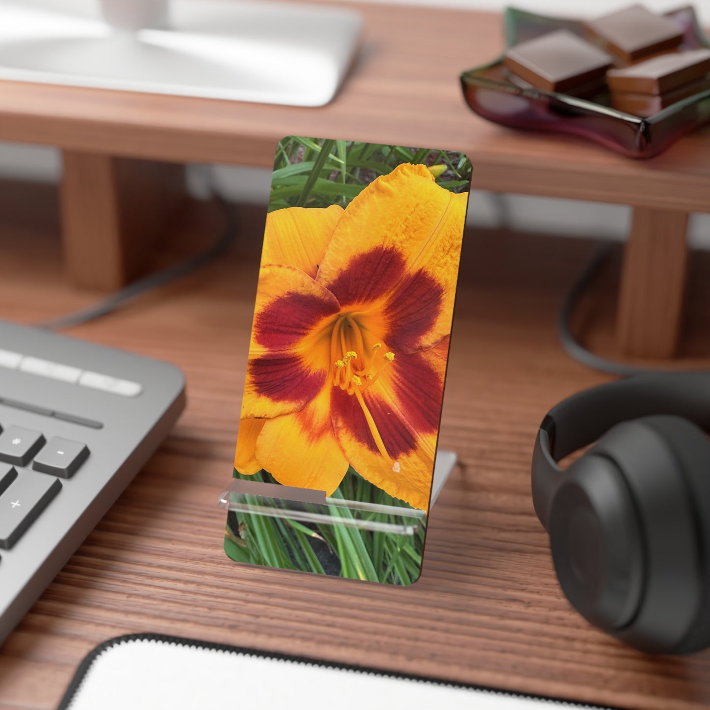 Floral Daylily Phone Stand — Foldable Acrylic Mobile Display